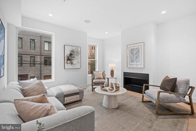 650 Fairmount Ave #j2, Philadelphia