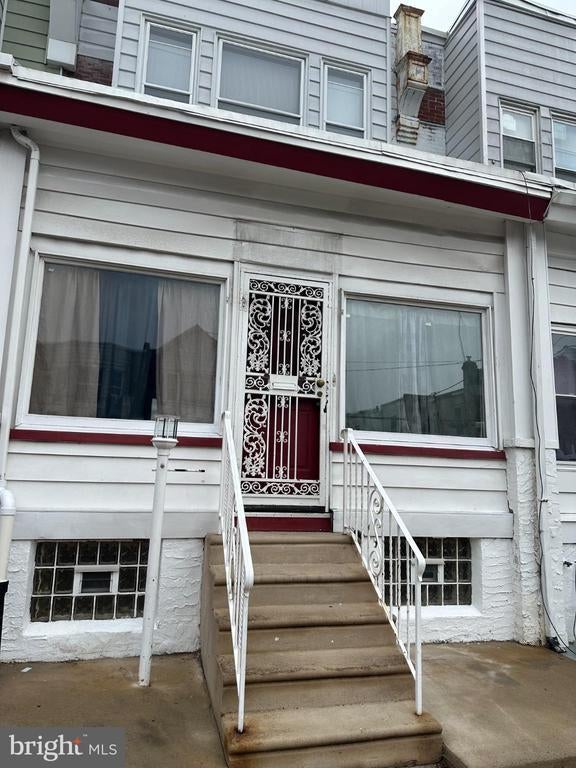 5913 Locust St, Philadelphia