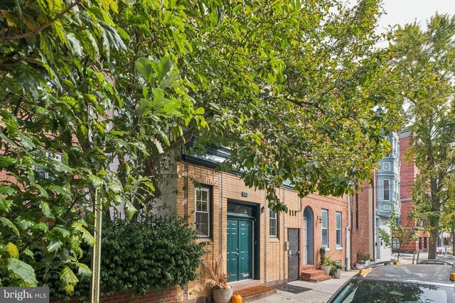 755 S 3rd St #a, Philadelphia