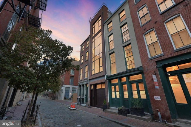 218 Church St, Philadelphia