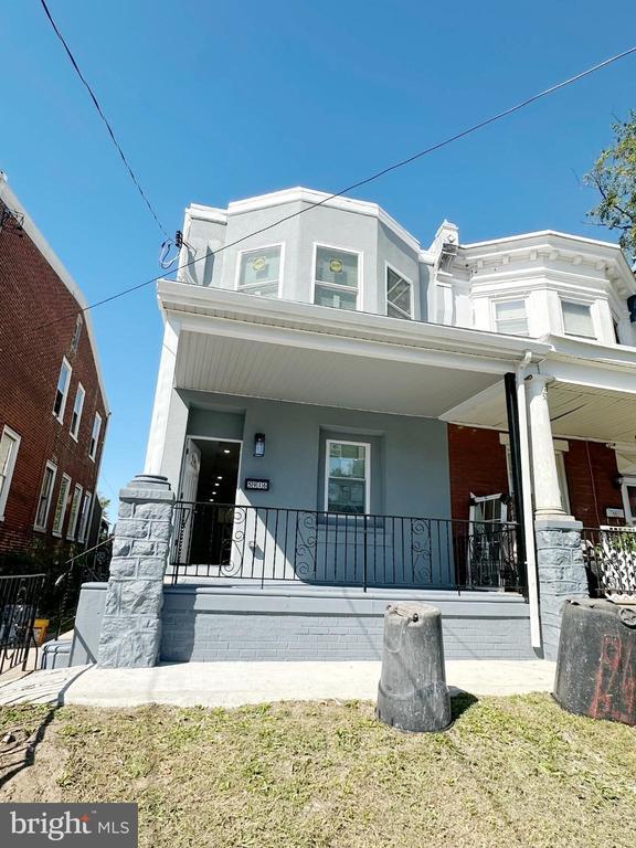 5916 Jackson St, Philadelphia