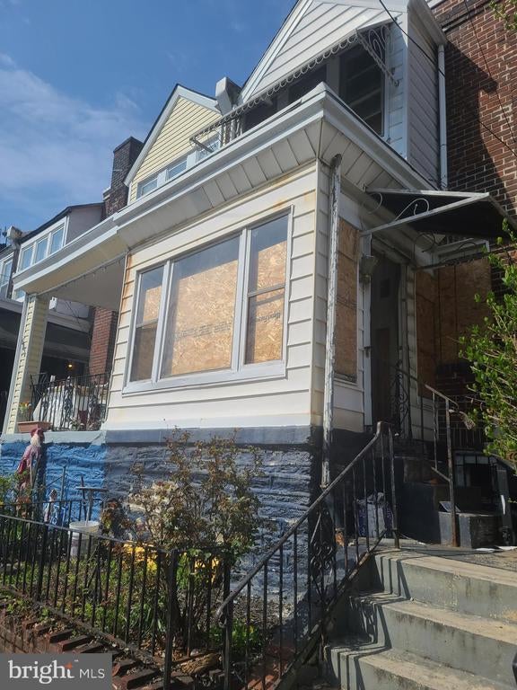 6056 N Beechwood St, Philadelphia