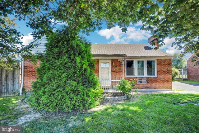 1443 Rhawn St, Philadelphia