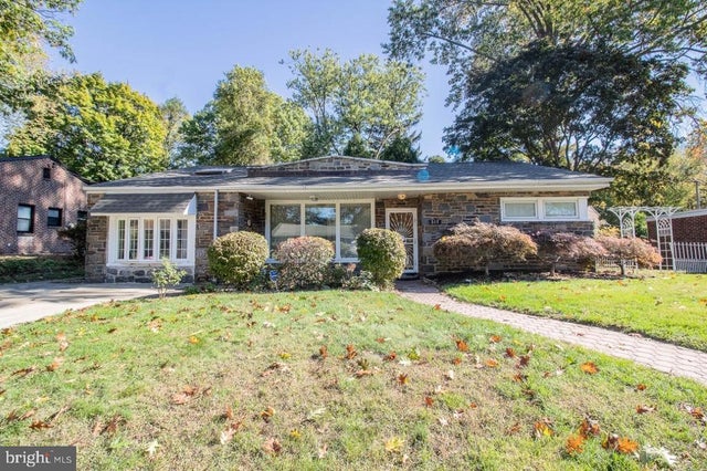 302 Crest Park Rd, Philadelphia