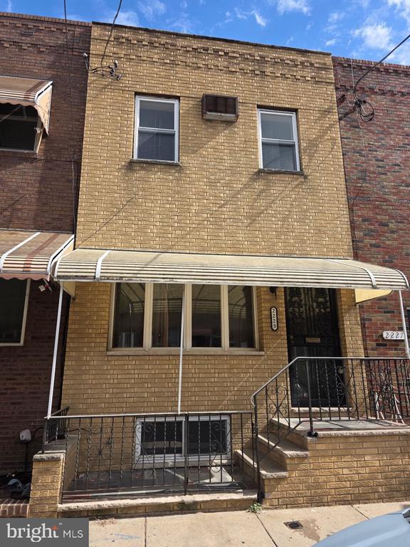 2225 S 13th St, Philadelphia