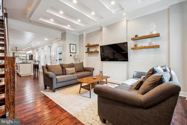 2453 Carpenter St, Philadelphia