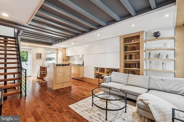 2038 Montrose St, Philadelphia