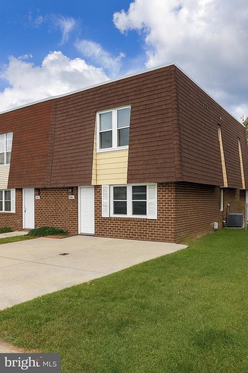 9823 Bonner St, Philadelphia