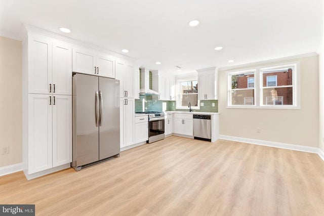 138 E Fariston Dr, Philadelphia