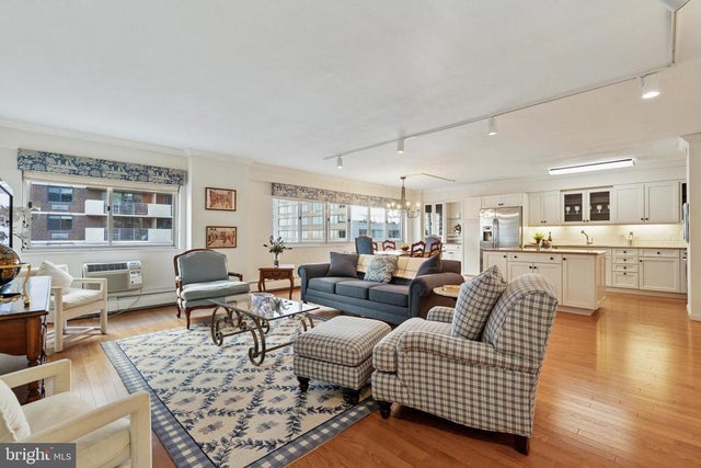 1900 John F Kennedy #1919-17, Philadelphia