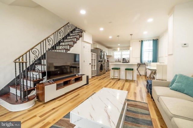 7337 Chelwynde Ave, Philadelphia