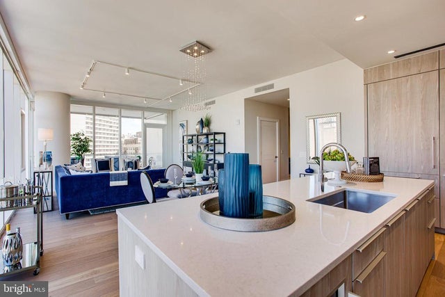 301 S Broad #1701, Philadelphia