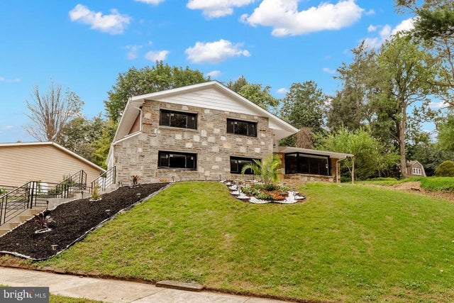 7101 N Mount Pleasant Pl, Philadelphia