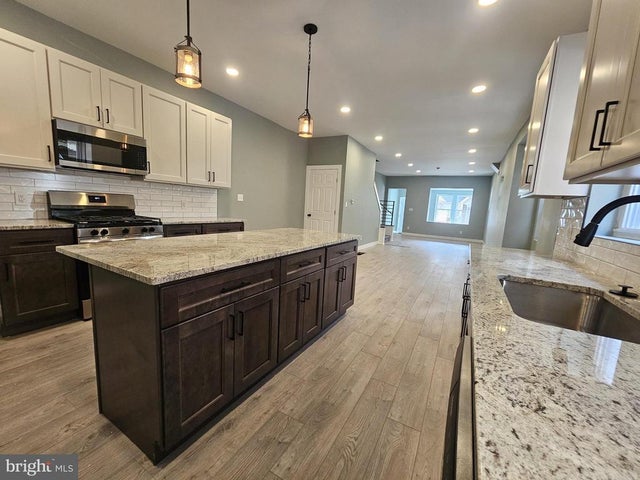 1603 W Ruscomb St, Philadelphia