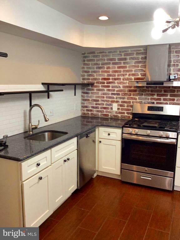 1618 W Diamond St, Philadelphia