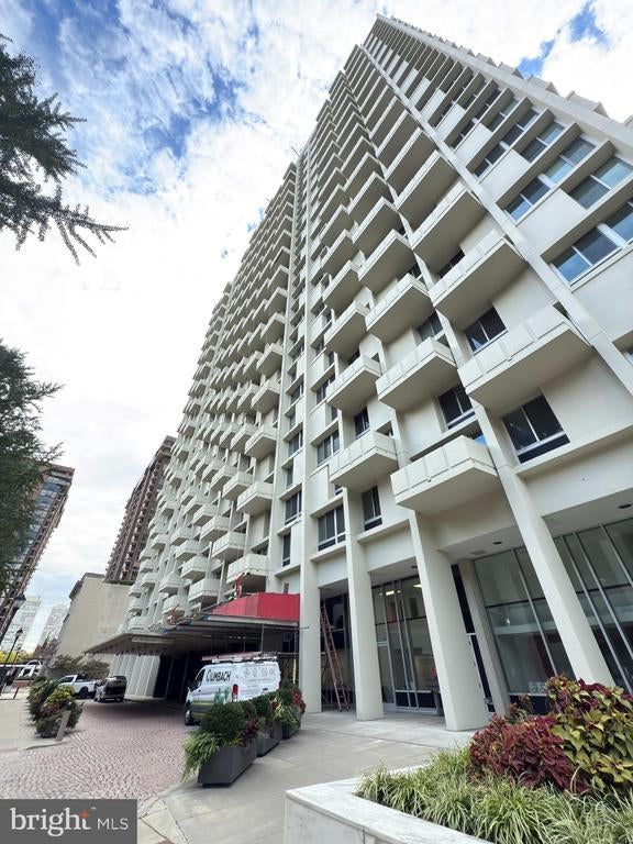 604-36-36 S Washington Sq #1013, PHILADELPHIA