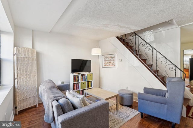 210 Sigel St, Philadelphia