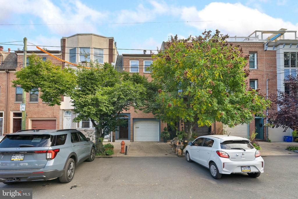 729 S 11th St, PHILADELPHIA