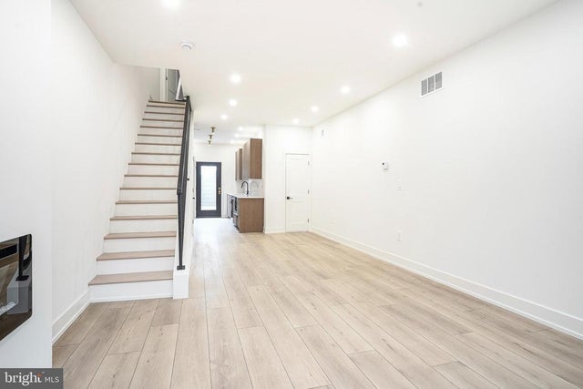 1115 Fitzgerald St, Philadelphia