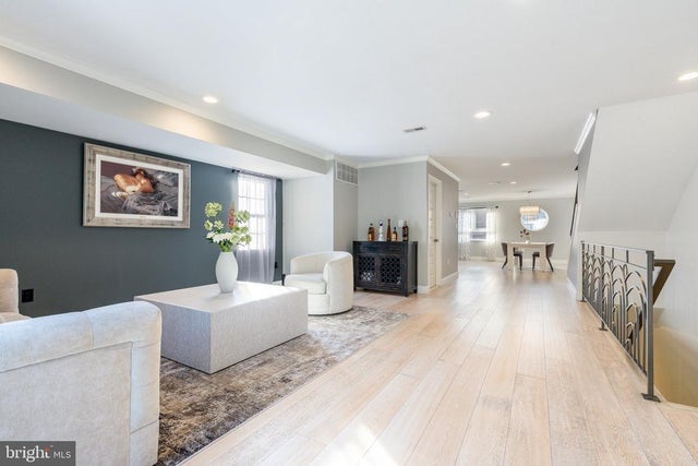 939 New Market St, Philadelphia