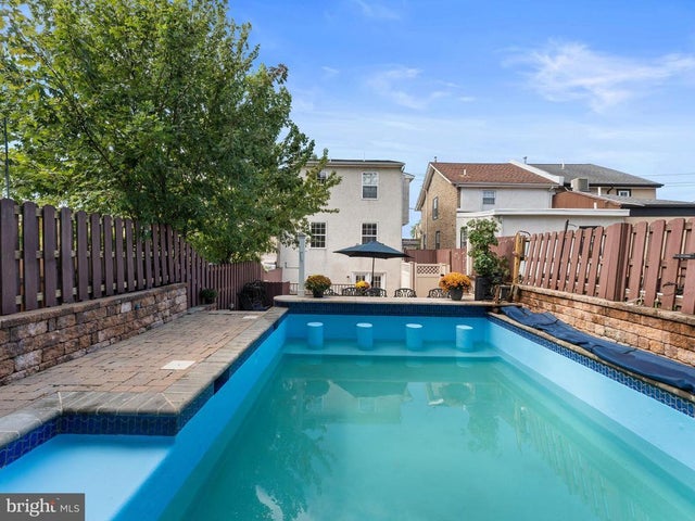 4305 Terrace St, Philadelphia