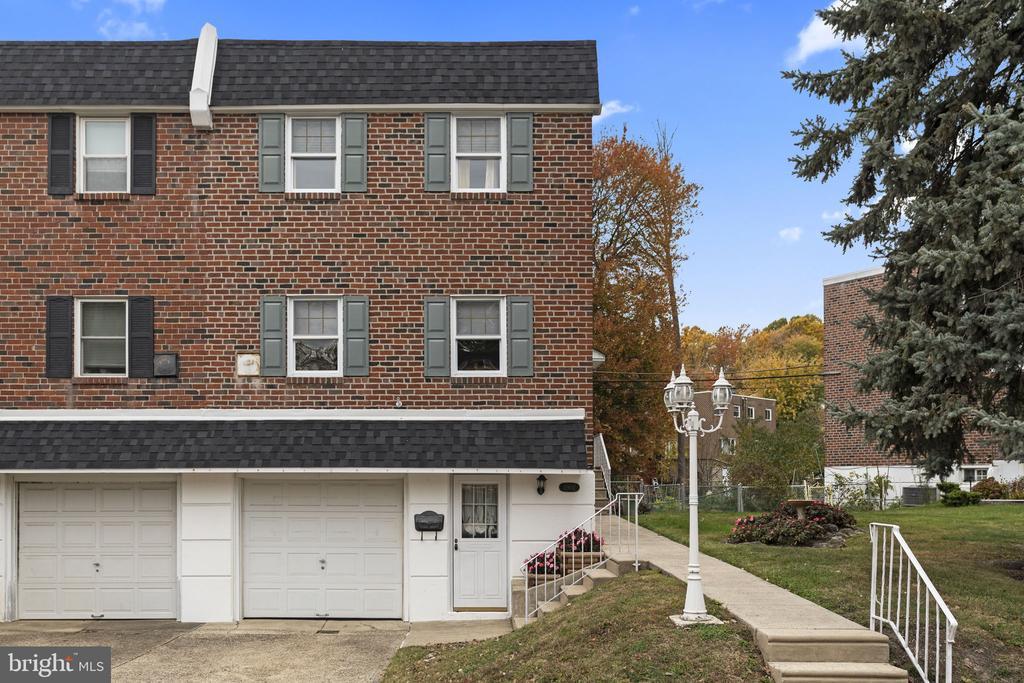 11902 Barlow St, PHILADELPHIA