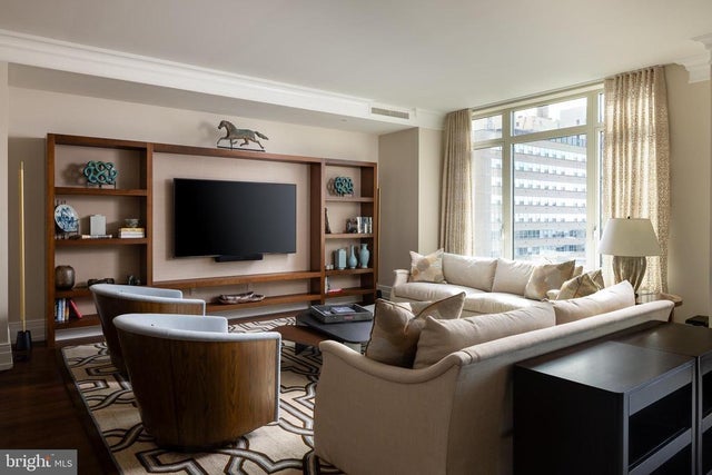 130 S 18th St #1804, Philadelphia