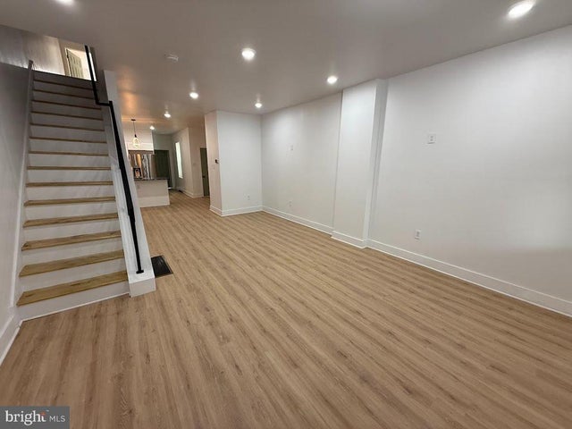 5214 W Jefferson St, Philadelphia