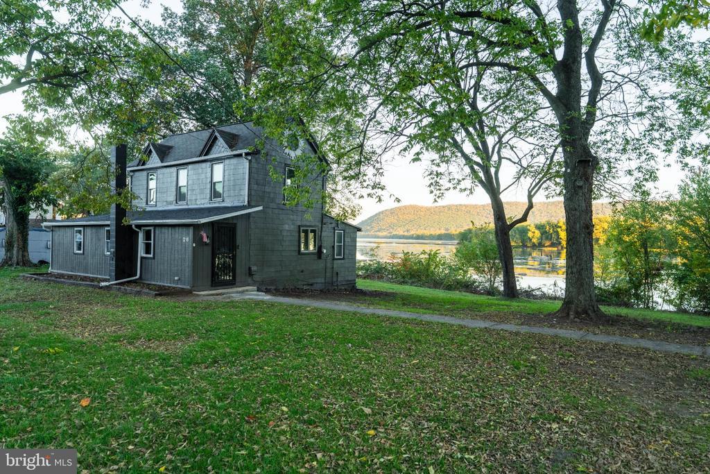 216 Railroad St, DUNCANNON