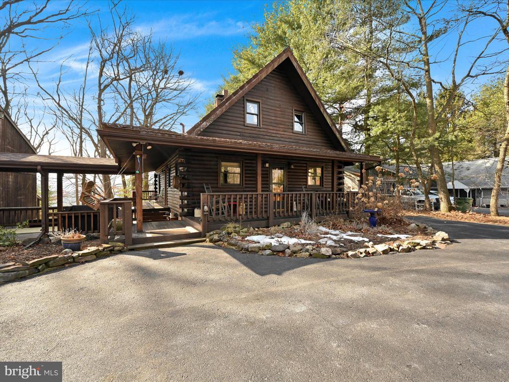 1840 Crazy Horse Dr, AUBURN PA | AUBURN Log Cabin Homes For Sale