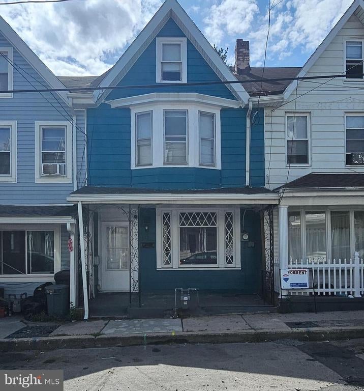 613 W Race St, POTTSVILLE