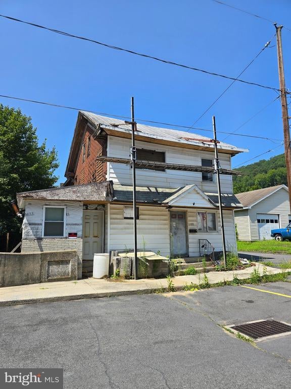 101 Bridge St, Mahanoy Plane