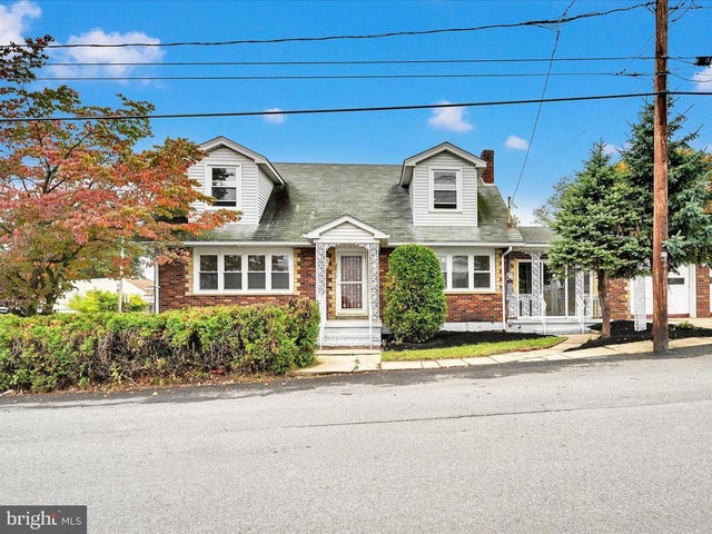 201 Mine St, Brockton