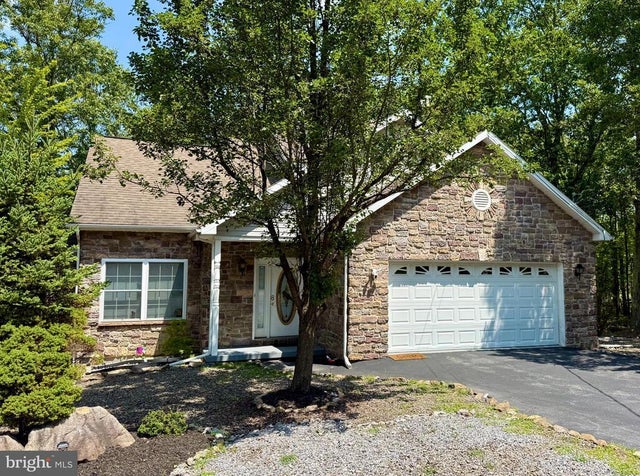 231 Country Club Dr, Hazleton