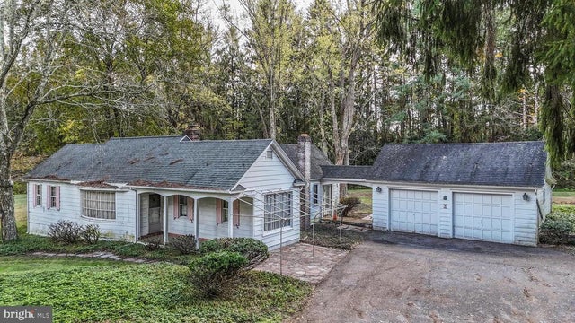 857 Barnesville Dr, Barnesville