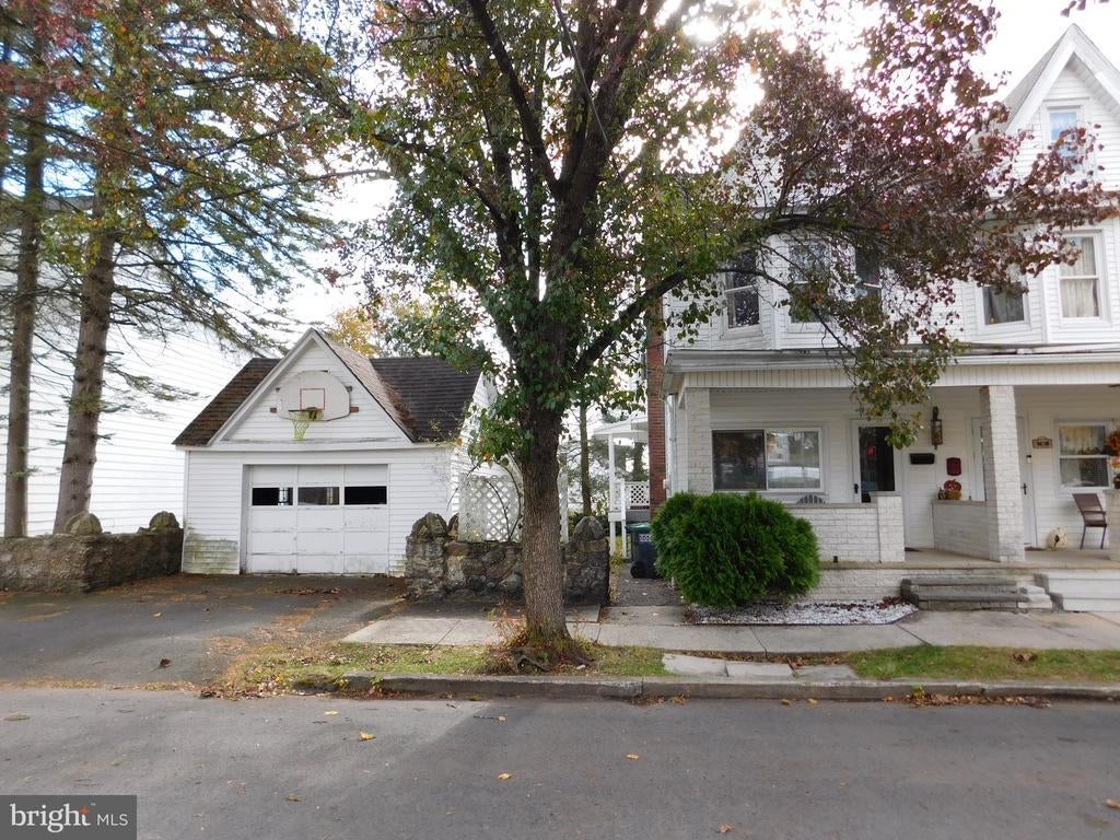 432 W Spring St, FRACKVILLE