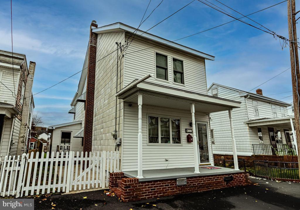 24 N Balliet St, FRACKVILLE