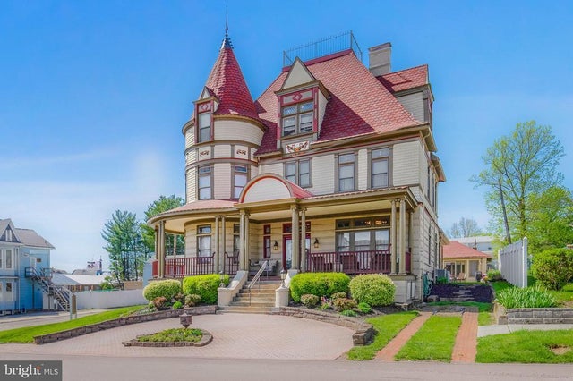 301 Meyers Ave, Meyersdale