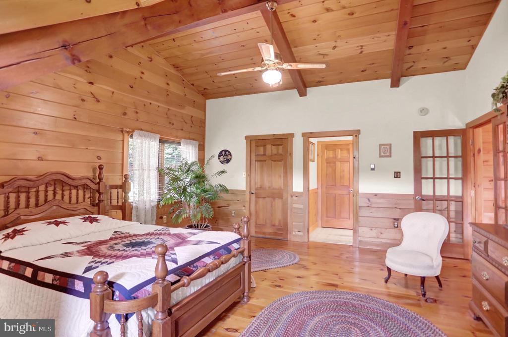 2158 Buckwheat Valley Rd, MOUNT PLEASANT MILLS PA MOUNT PLEASANT MILLS Cabin Homes For Sale