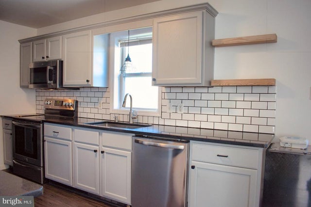 131 Meadow Green Dr, Mifflinburg