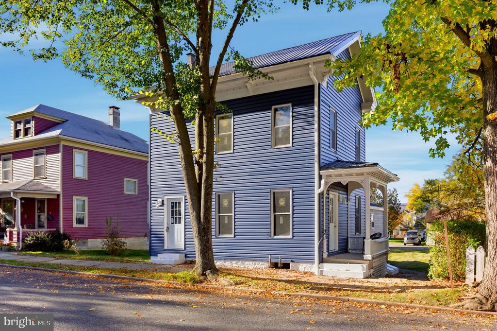 606 Market St, MIFFLINBURG