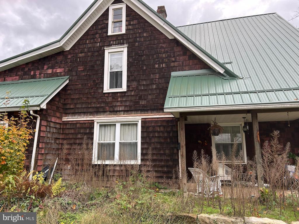 1029 W 1st St, OIL CITY