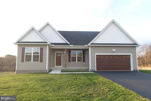 310 Steeple View Dr #18, Hanover