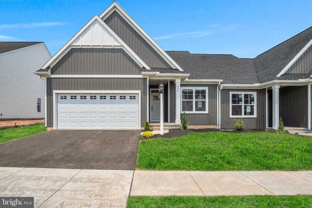 880 Shadowbrooke Dr, Dover