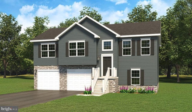 22 Meadow Ln #19, Hanover