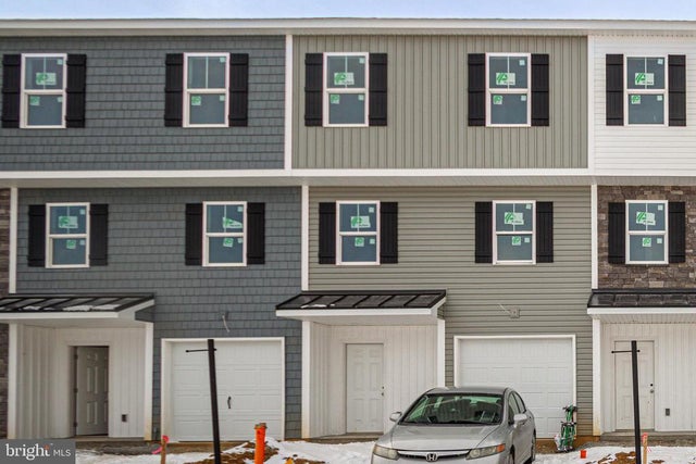 5 Landing Pl #5 - Model, York