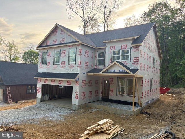 731 Locust Grove Rd, York