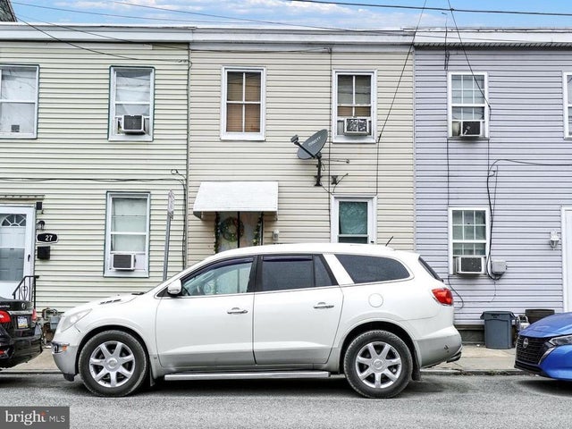 729 E Clarke Ave, York