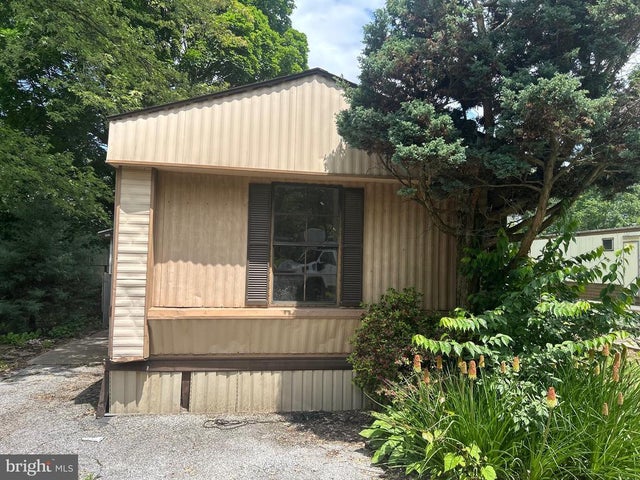 310 Brooklyn Dr, York