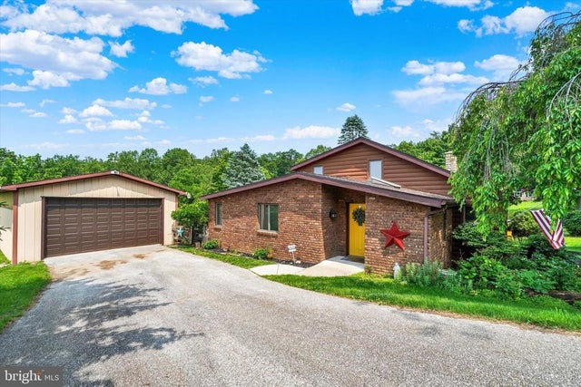 222 Seven Springs Ln, Loganville